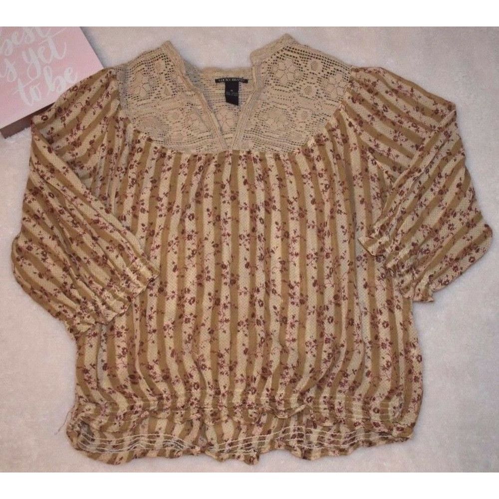 Lucky Brand Medium top farmhouse chic boho lace